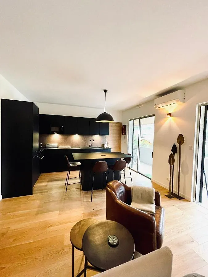 Appart Standing Avec Vue Grand Balcon - Parking - Clim Cassis Apartment